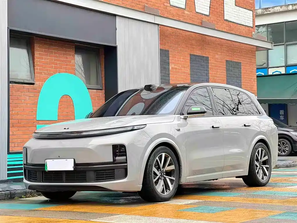 Li Auto IDEAL L8