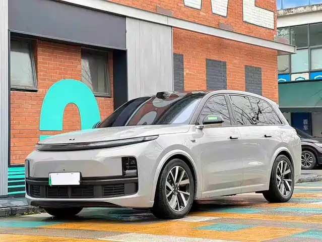 Li Auto IDEAL L8 2023