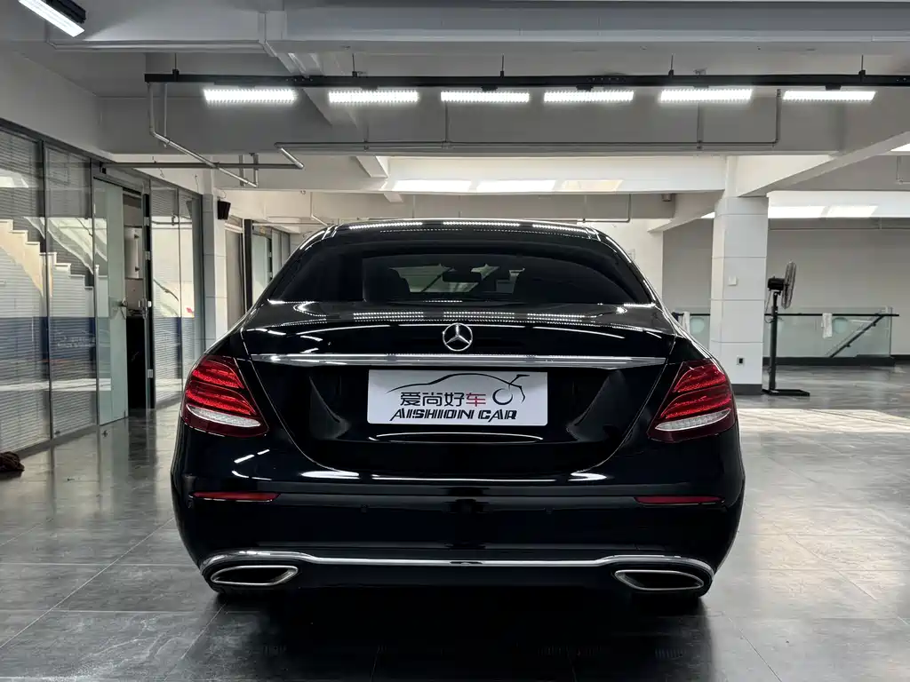 Mercedes-Benz E-Class — миниатюра 6