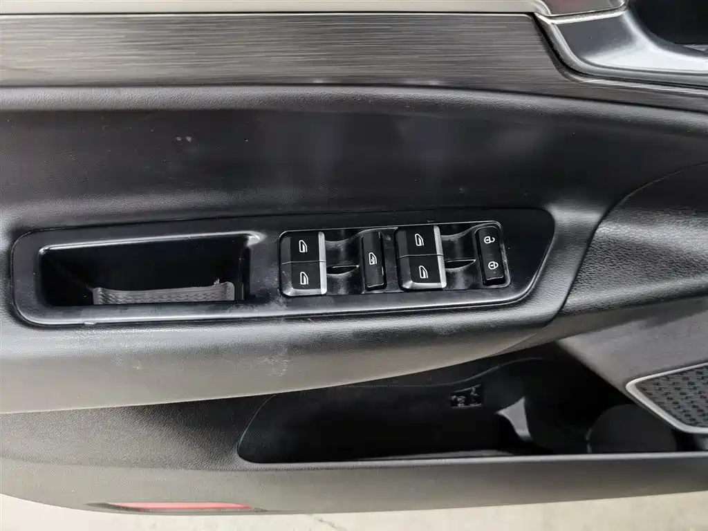 GEELY AUTOMOBILE EMGRAND GS