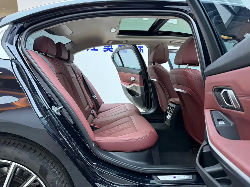 BMW 3 Series — миниатюра 17