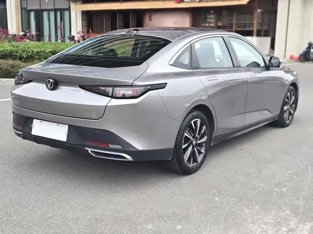 Changan Yida — миниатюра 6