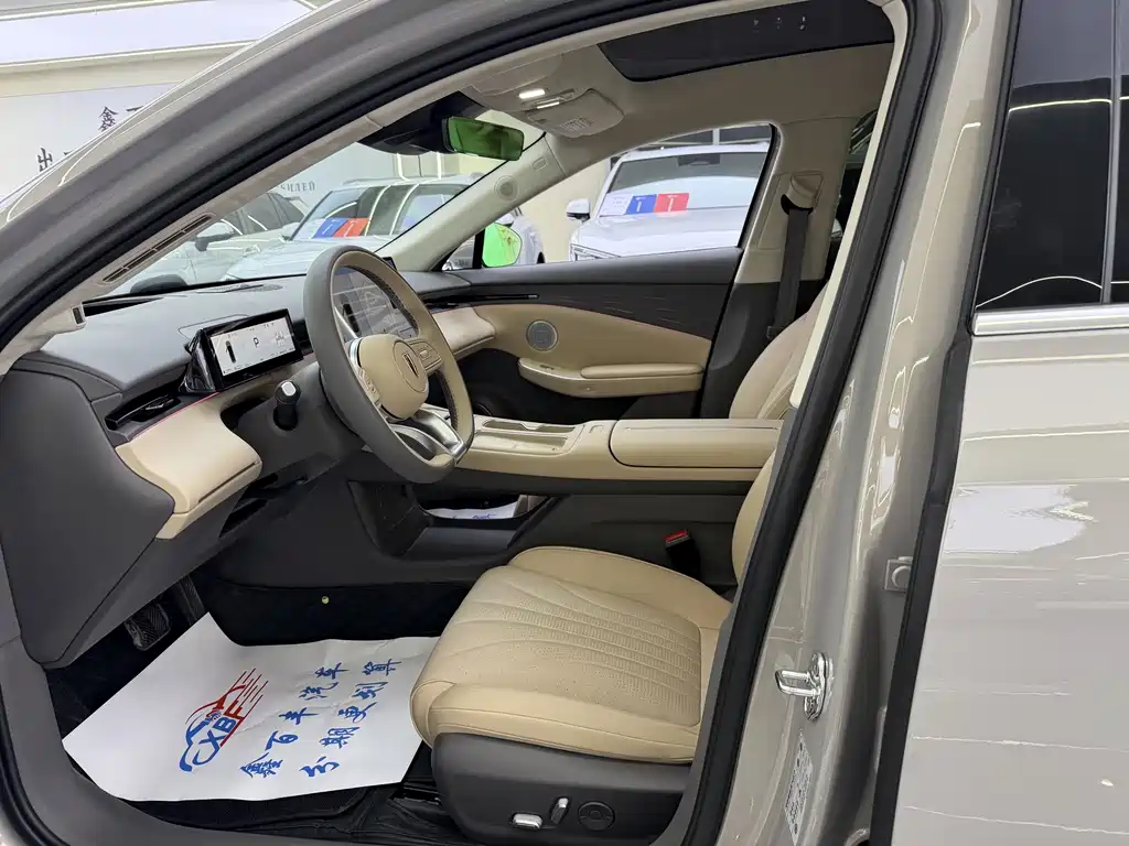 Hongqi 红旗H7 PHEV — миниатюра 4