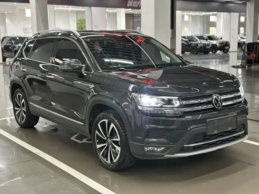 Volkswagen Tharu — миниатюра 3