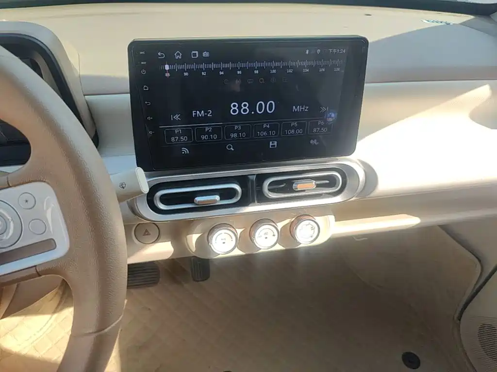 Wuling MINIEV — миниатюра 13