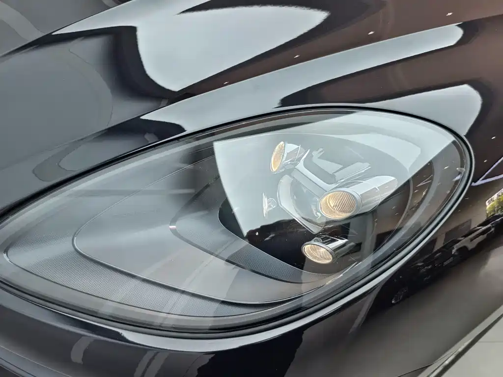 Porsche Macan — миниатюра 13