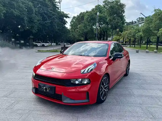 2020 Lynk & Co 03