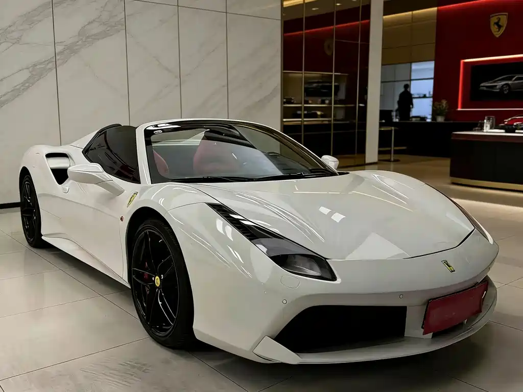 FERRARI 488