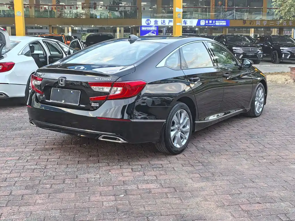 Honda Accord — миниатюра 6