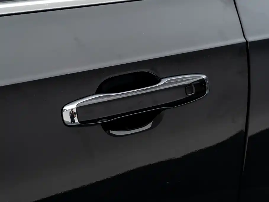 Volvo XC90 PHEV — миниатюра 29
