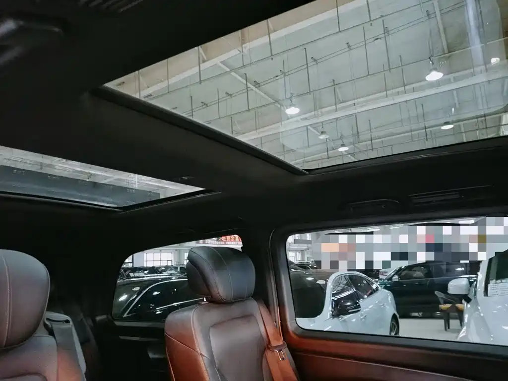 MERCEDES-BENZ V CLASS