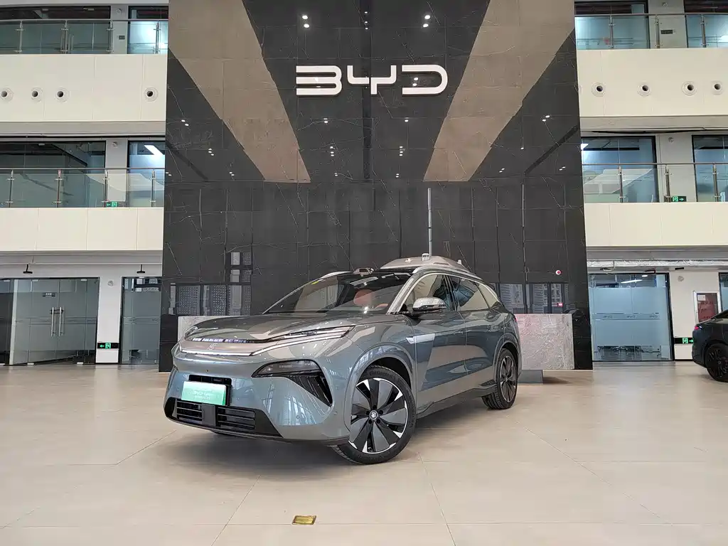 2025 BYD Tang - zdjęcie 1 z 18