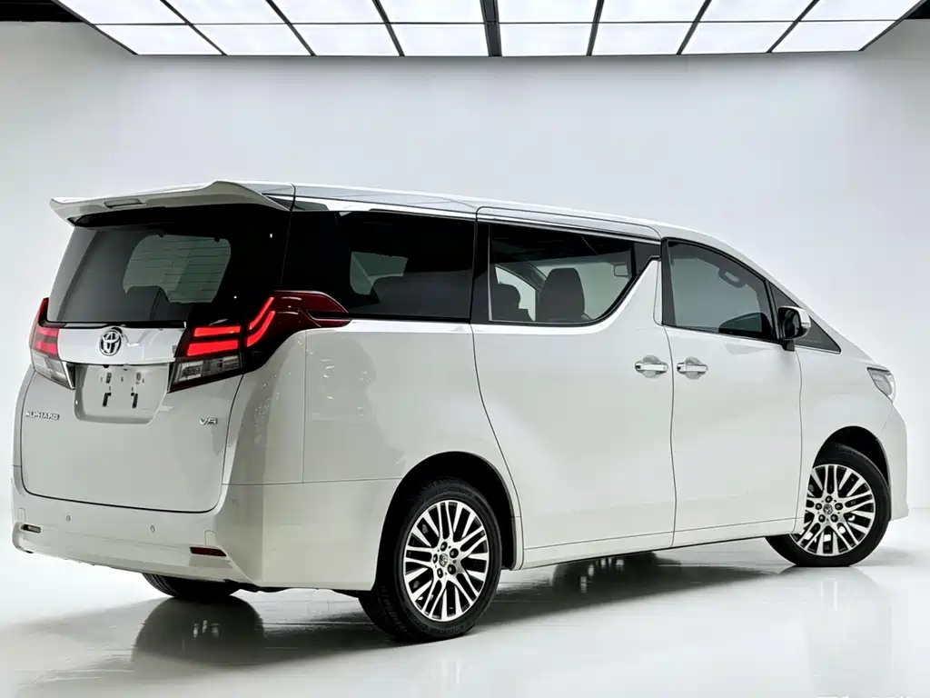 Toyota Alphard 2015 3.5L Luxury