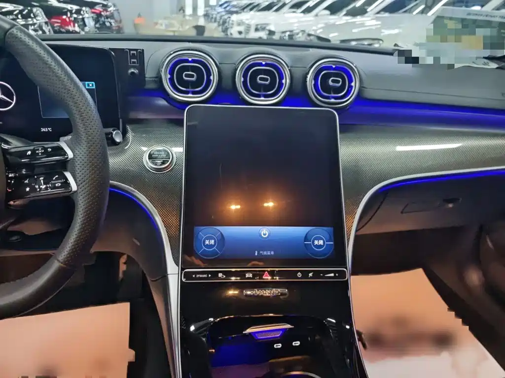 Mercedes-Benz C-Class — миниатюра 13