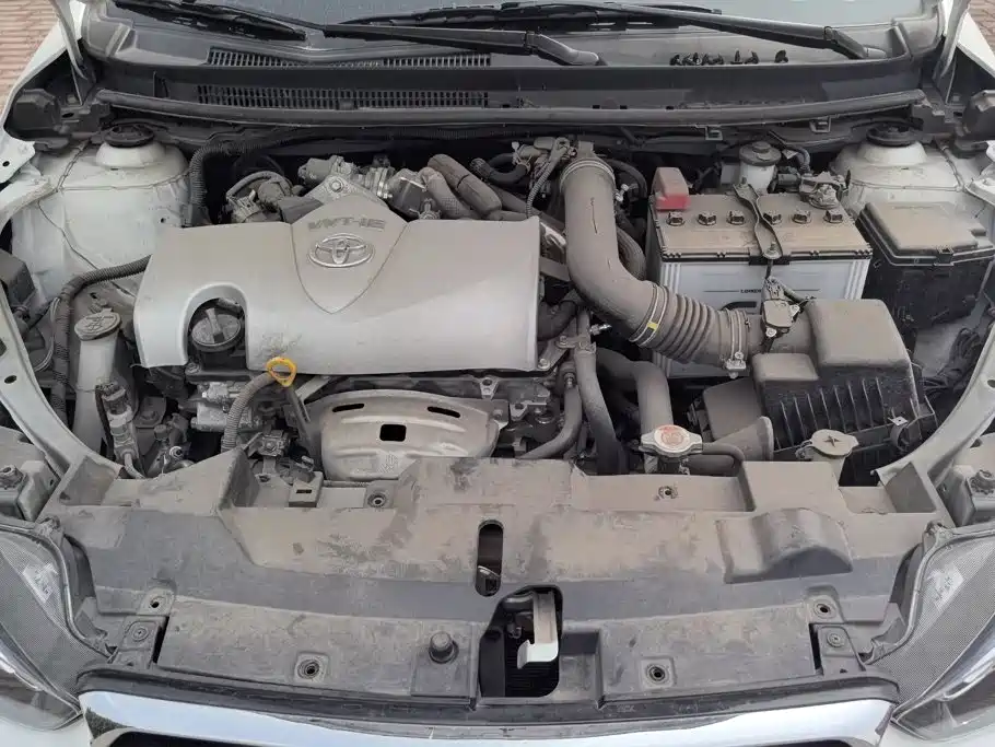Toyota Yaris L — миниатюра 10