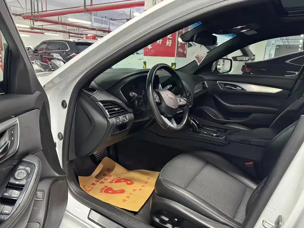 Cadillac CT5 2020 28T