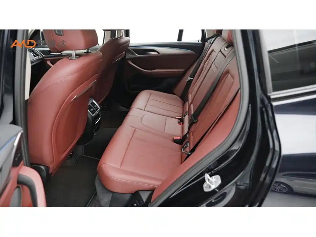 BMW iX3 — миниатюра 7