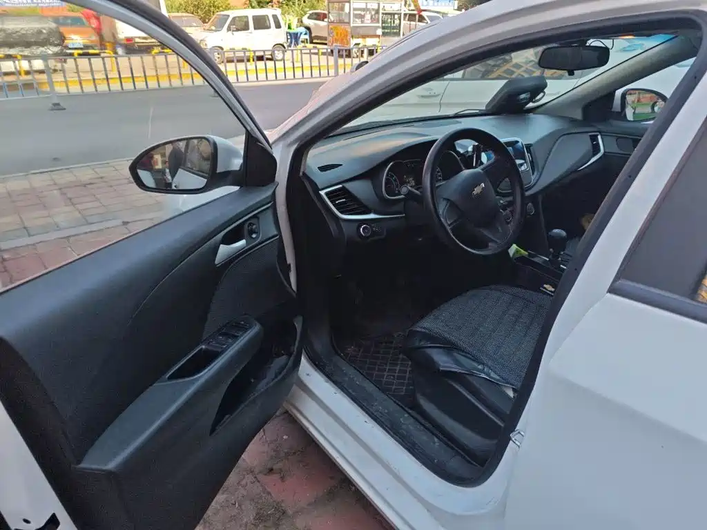 Chevrolet Cavalier — миниатюра 17