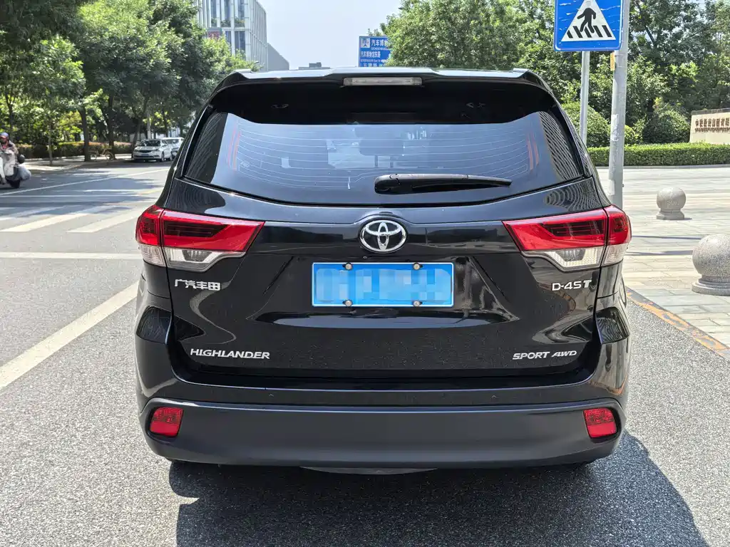 Toyota Highlander — миниатюра 7