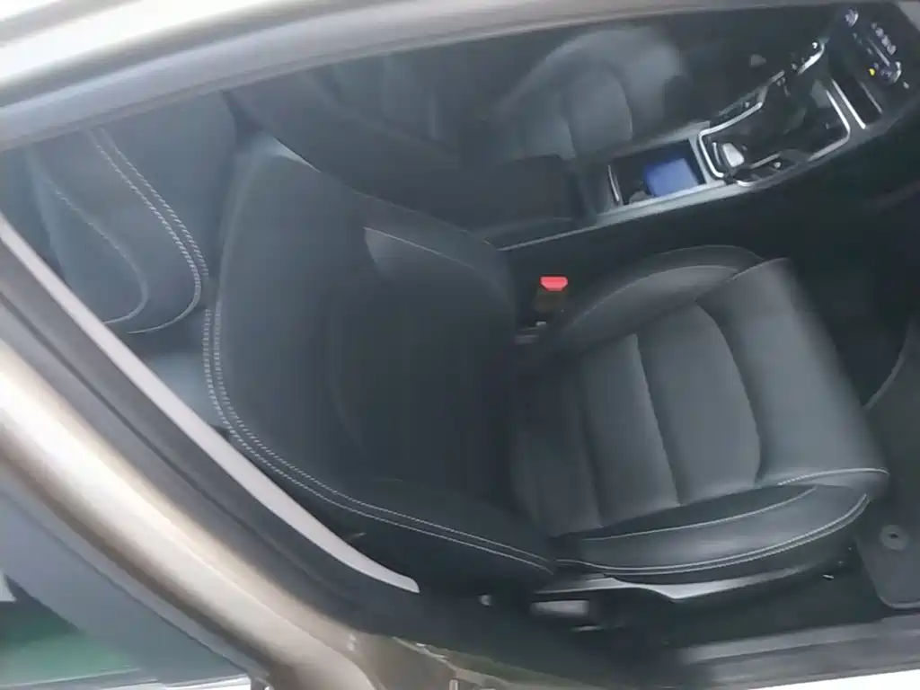 Geely Emgrand — миниатюра 25