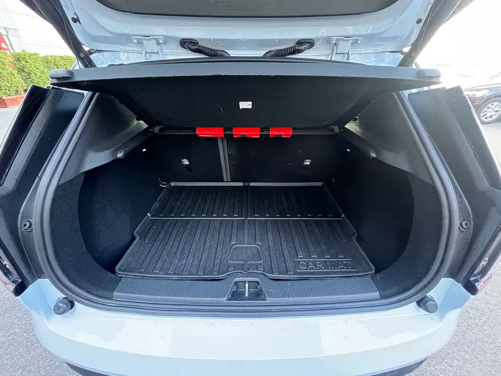 Volvo EX30 — миниатюра 13