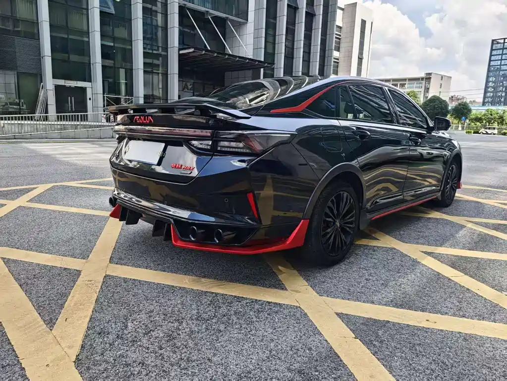 DONGFENG YI HYUN MAX