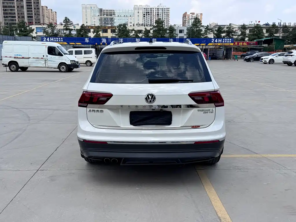 Volkswagen Tiguan L — миниатюра 8