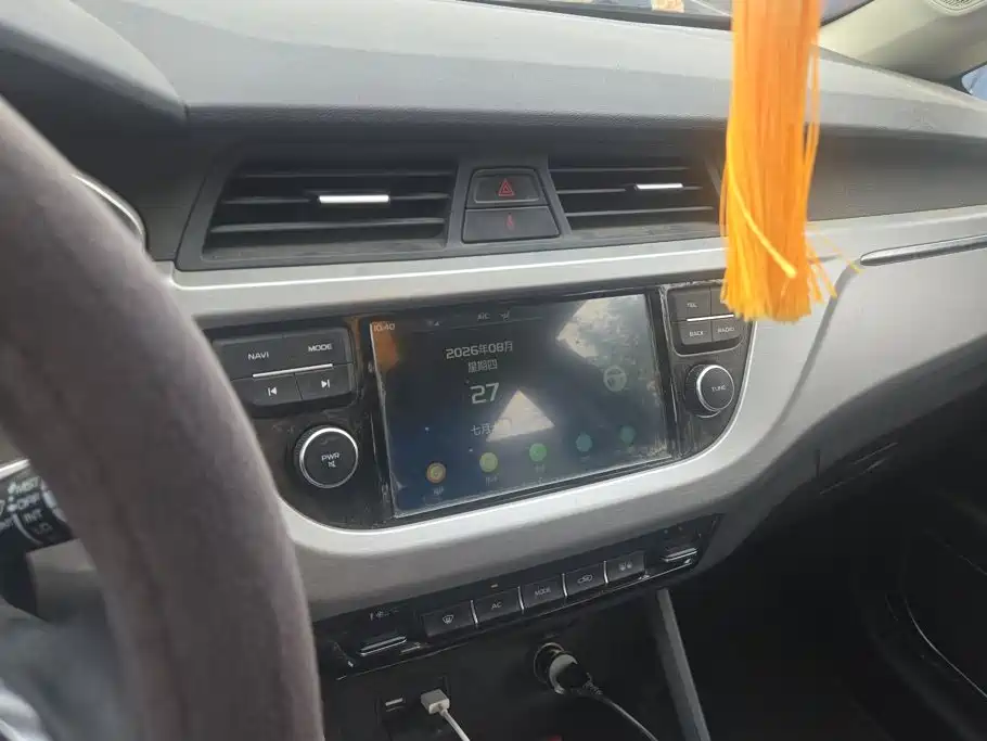 Geely Vision X3 — миниатюра 13