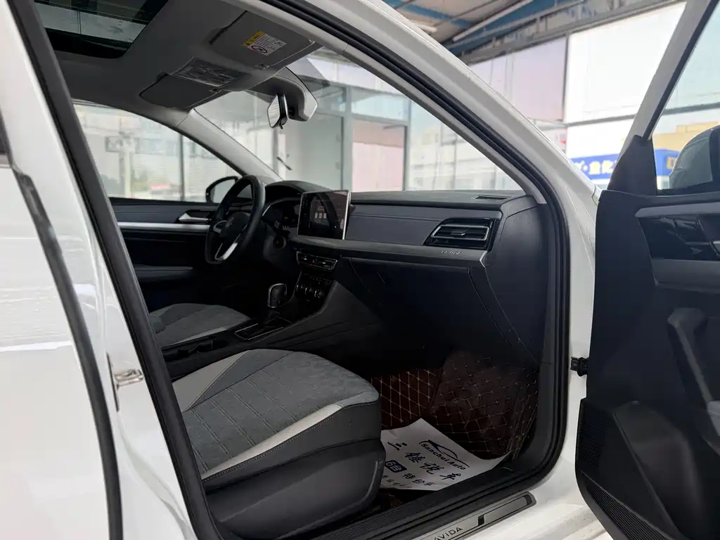 Volkswagen Lavida — миниатюра 11