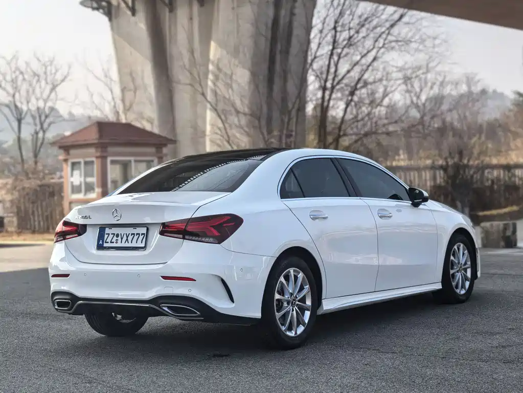 MERCEDES-BENZ A CLASS