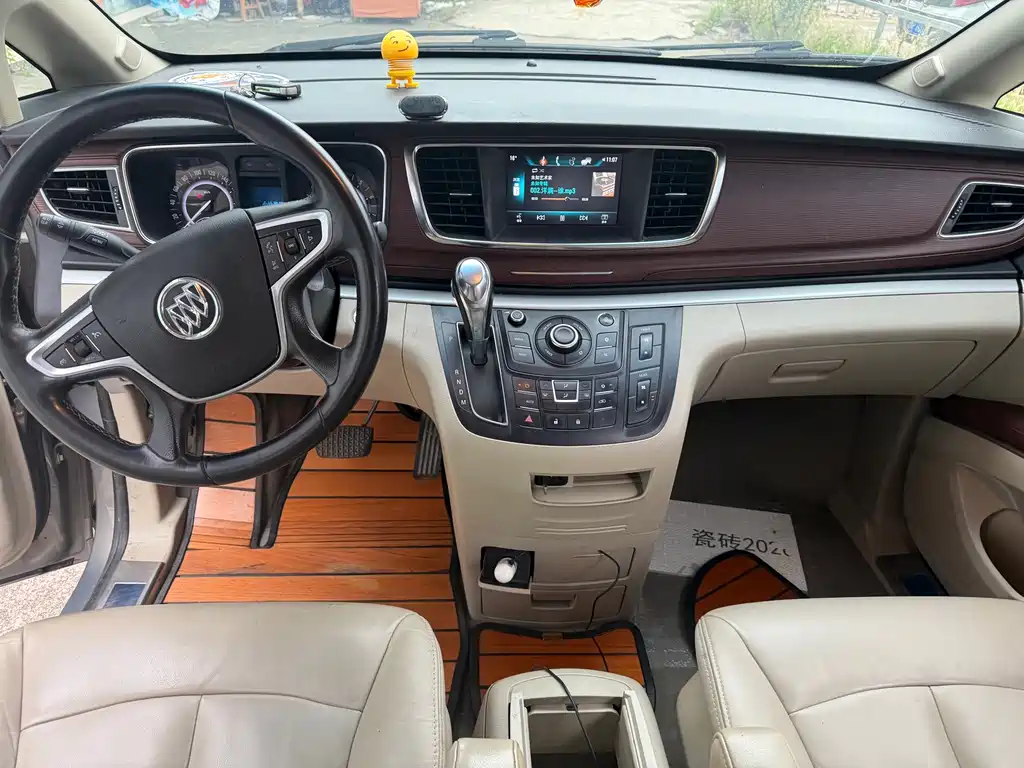 Buick GL8 — миниатюра 8