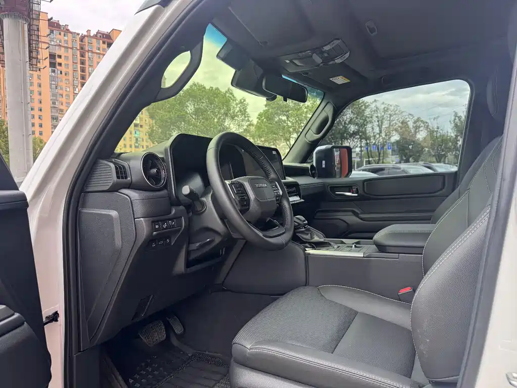 Toyota Prado — миниатюра 4