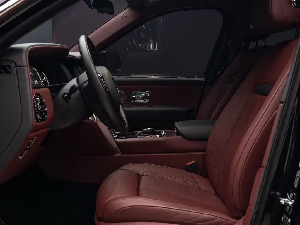 Rolls-Royce Cullinan — миниатюра 14