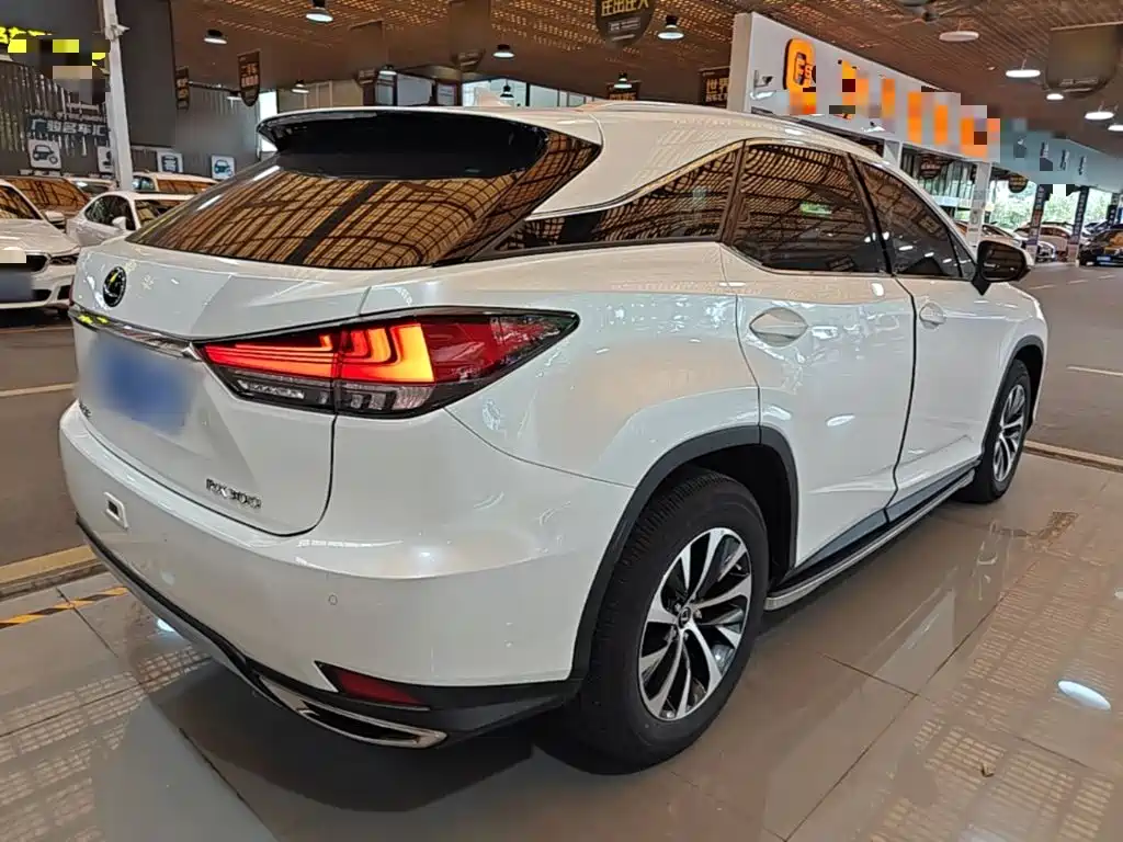Lexus RX — миниатюра 7