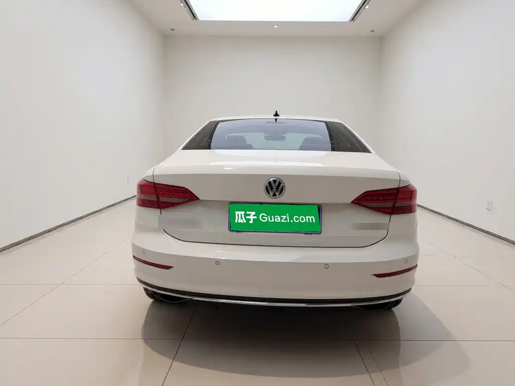 Volkswagen Lavida — миниатюра 3