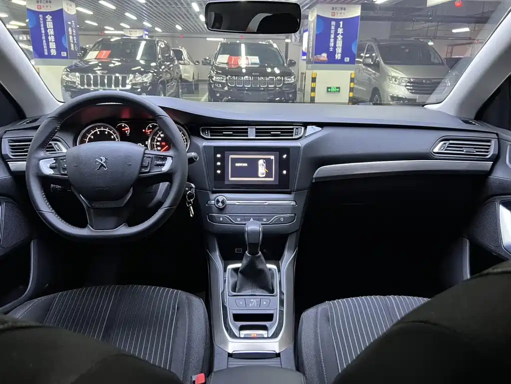 Peugeot 408 2014 1.8L AT Luxury