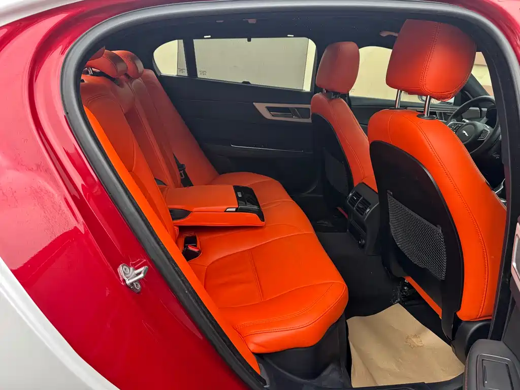 Jaguar XEL 2.0T 200PS Premium Edition, фото 23