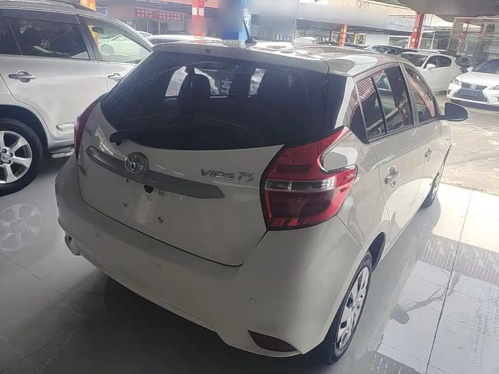Toyota Vios FS — миниатюра 7