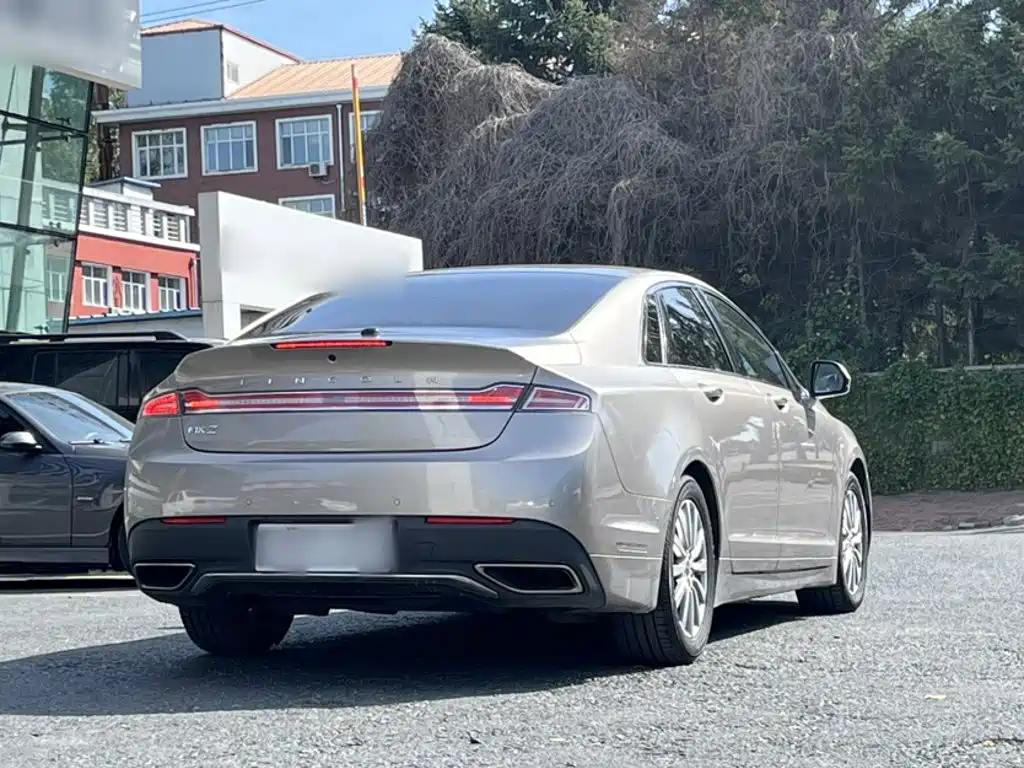 Lincoln MKZ — миниатюра 11