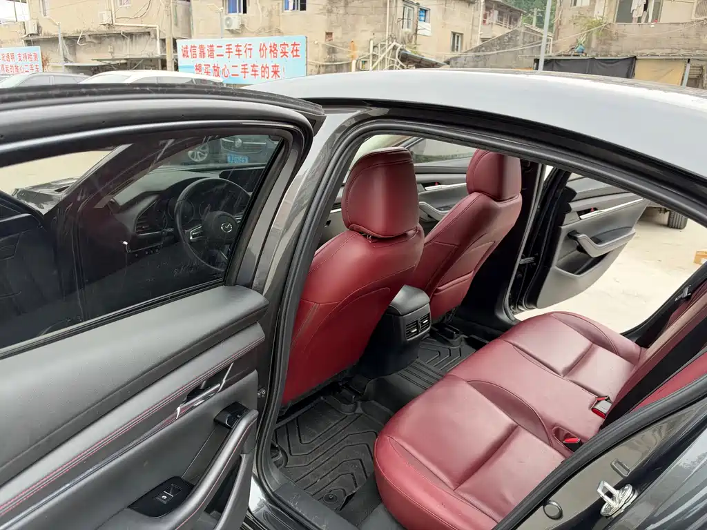 Mazda 3 Axela — миниатюра 8