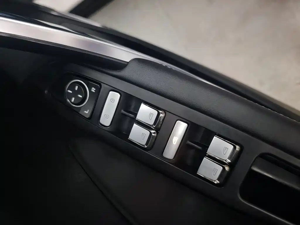 Geely Boyue — миниатюра 14