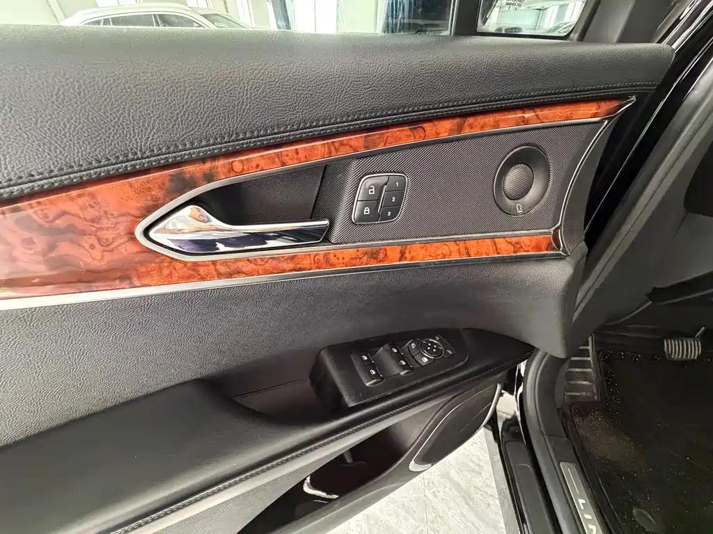 Lincoln MKX — фотографии объявления, Фото 11