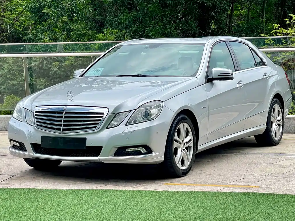 Mercedes-Benz E-Class (Import) 2010