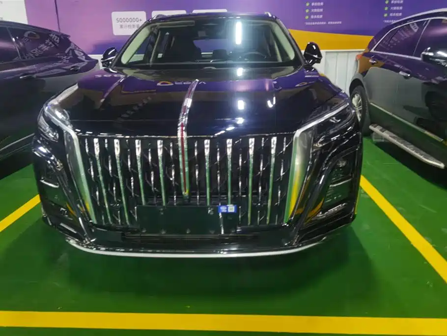 RED FLAG HONGQI HS3 PHEV