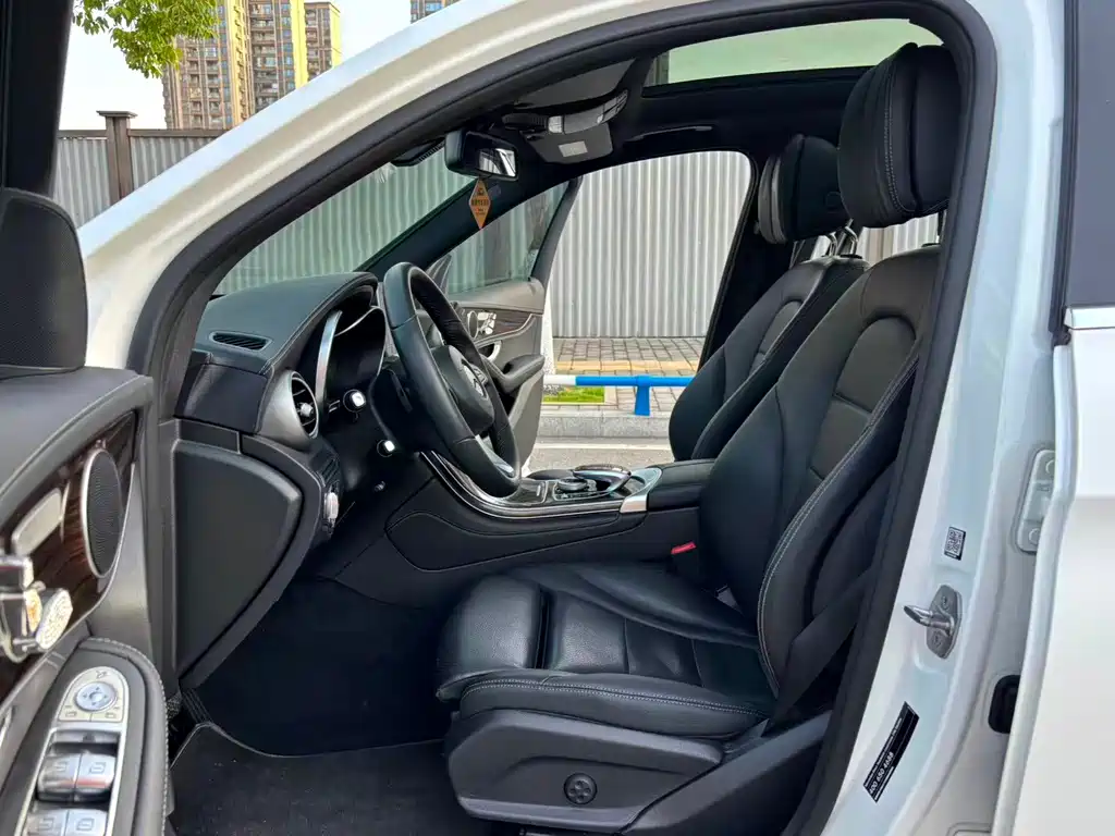 Mercedes-Benz GLC 2016 GLC 260 4MATIC