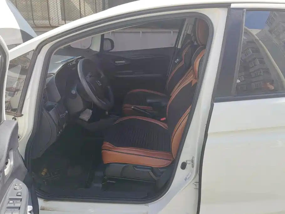 Honda Fit — миниатюра 9