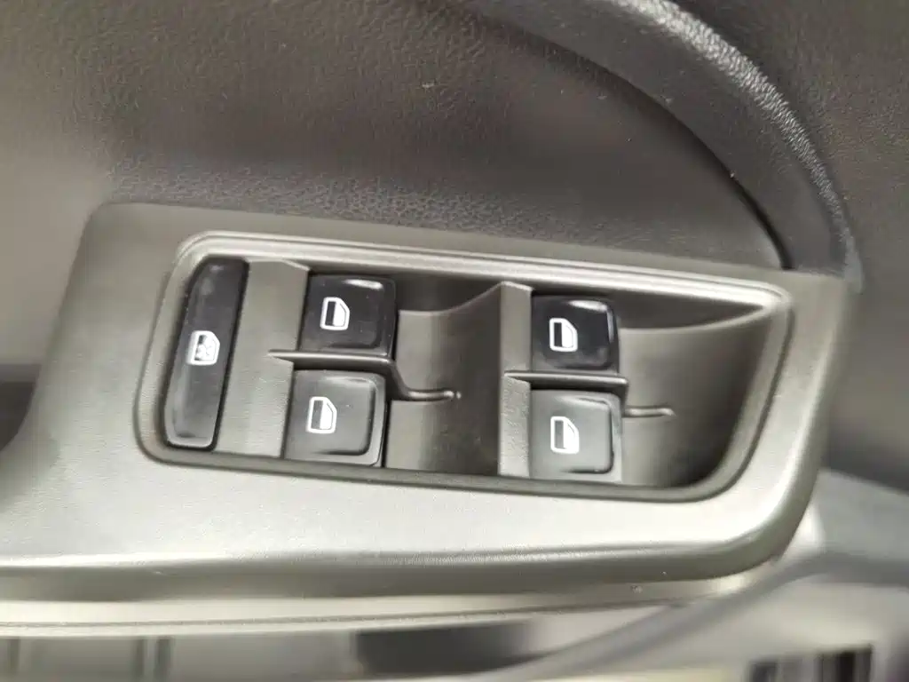 Volkswagen Lavida — миниатюра 9