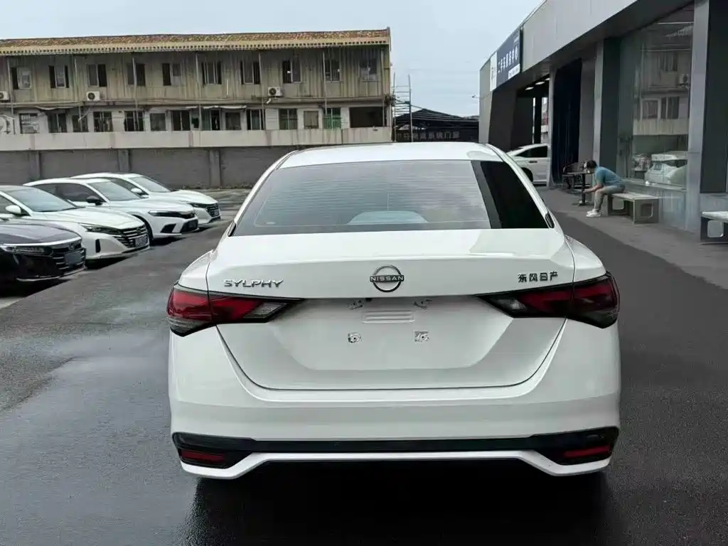 Nissan Sylphy — миниатюра 6