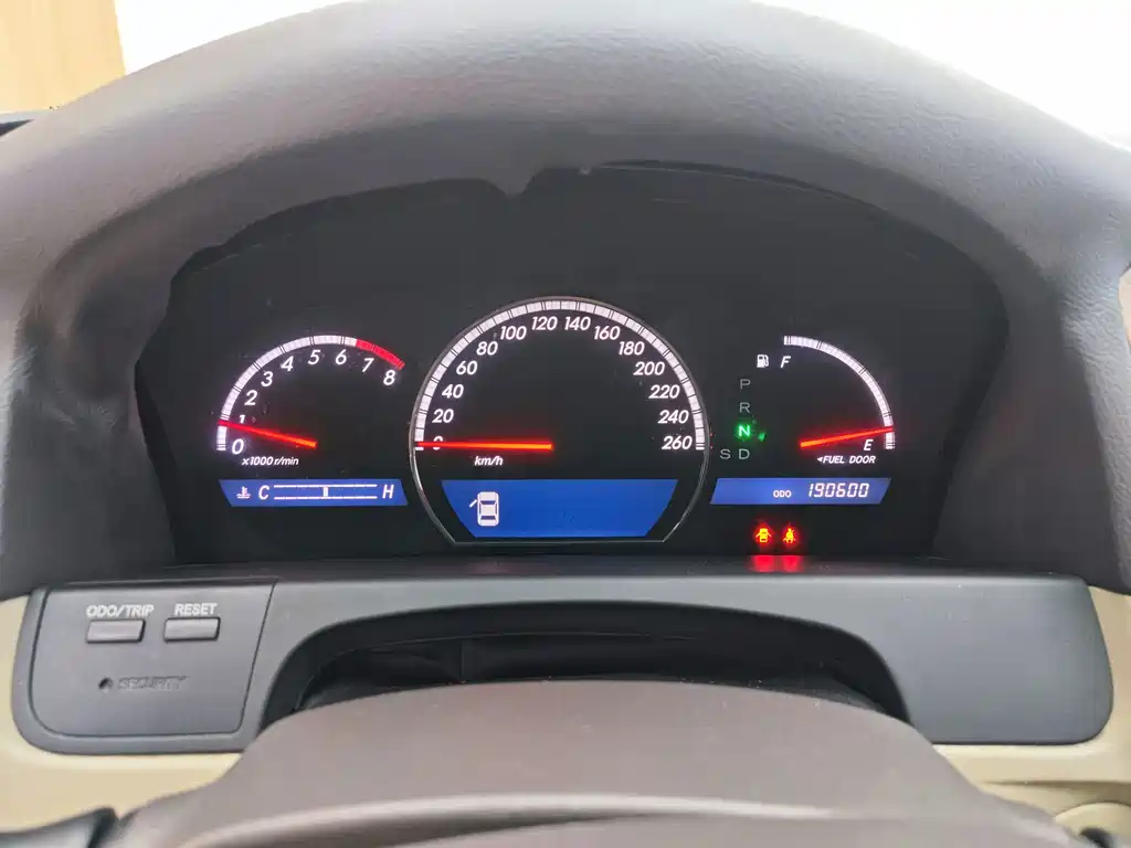 Toyota Crown — миниатюра 14