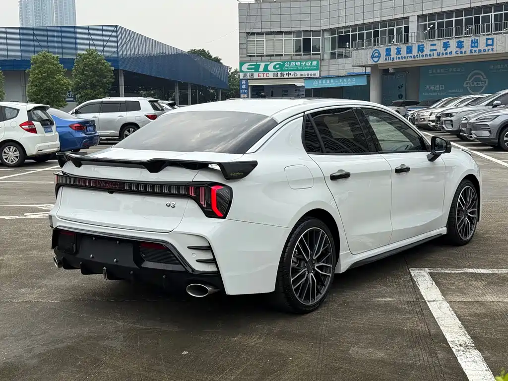 Lynk & Co 03 — миниатюра 9
